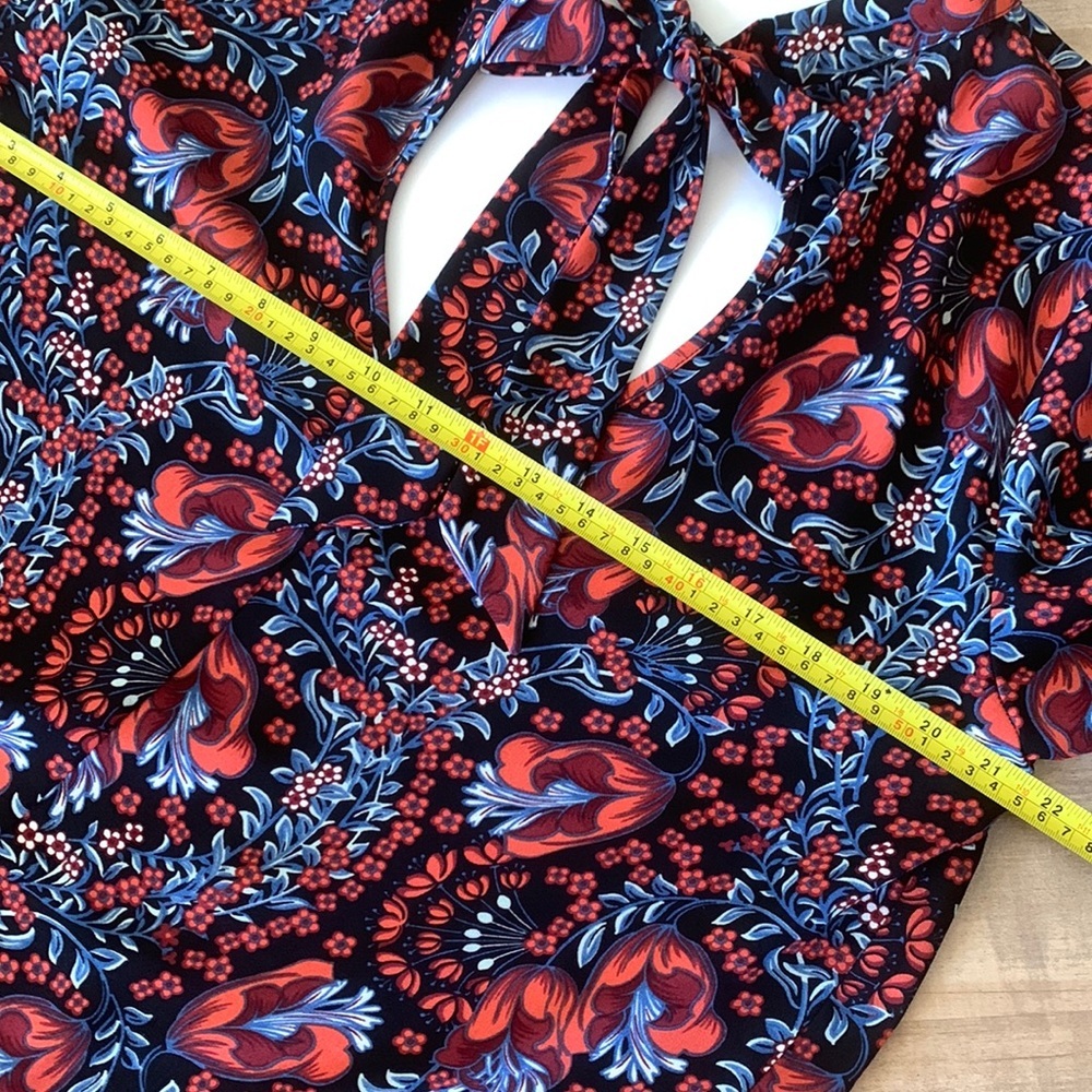 Patterned Dress - Picture 5 of 6